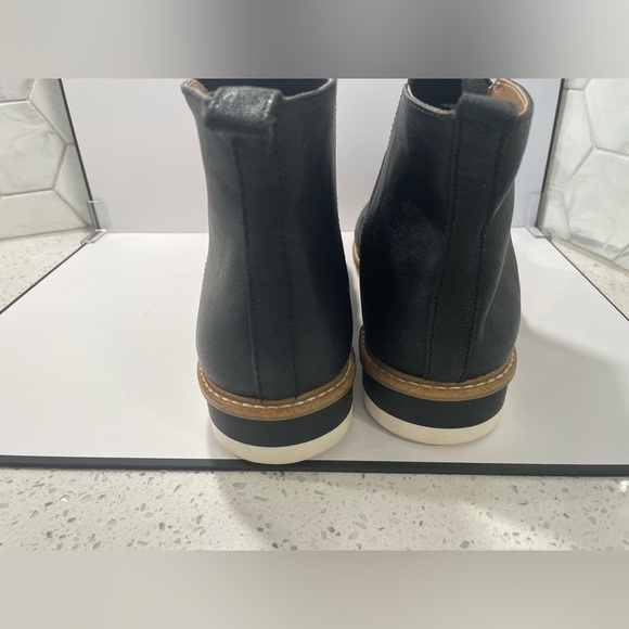 Kelly & Katie Arlo Wedge Boots Black Leather Size 10 Stretch Pull On Booties - Picture 6 of 9